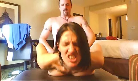 Chubby kocka veszi, hogy gloryhole próbál szopni kakasok dagadt punci