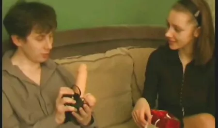 Arisa suzuhusa, szörös pinák meg a vibrátor
