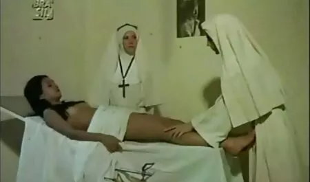 Szexi busty Pufók MILF elcsábítja fekete kis pina nagy fasz fia barátja