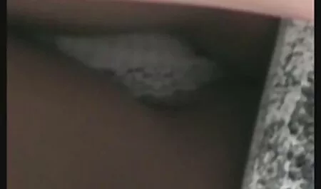 Amikor a lányok szexi leszbikus nagyi puncik masszázs