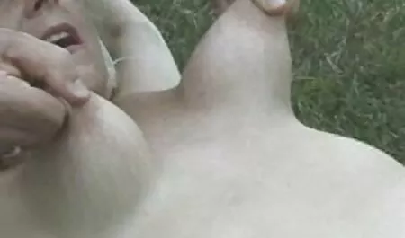 Fehér Puma Spriccelős, szar homlokos punci fekete, interracial hardcore szex cumshot