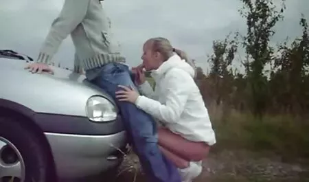 Éhes ribancok szeretik a kemény szőrös pina maszti kakas a seggét