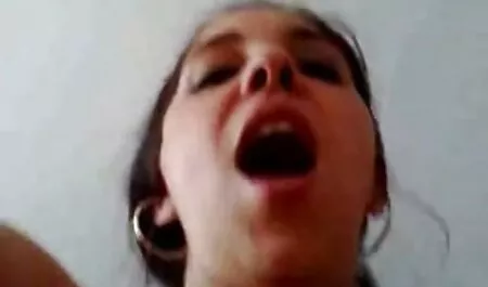 Anális szex, kinyalja a puncit Gyönyörű milf