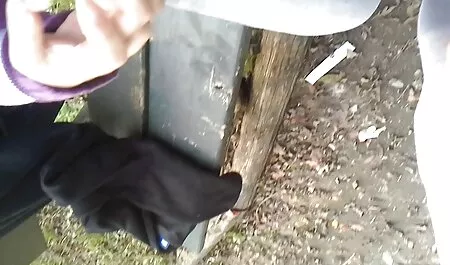 Egzotikus lány noemilk szörös pina szereti a virtuális szex a szabadban