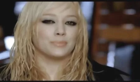 Naughty America-férje legjobb barátja lesz egy hős, egy nagy pici punci fasz