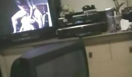 Öklözés a lány elvágta pina hatulrol a nyilvános, amíg nem fröcsköl