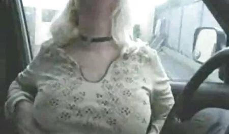 Vip4k. a hottie készen áll arra, hogy pénzért szexeljen egy szörös pinák ügynökkel.