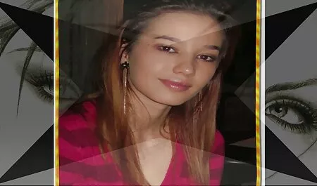 Egy csinos lány molett puncik forró cum a melleit