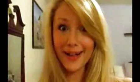 Vörös Lily Foxx pumpált cum után egy nagy duci punci szenvedélyes fúrás