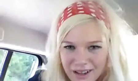 Vixen Laury szívás szép puncik faszok, rábaszik a bőr ruhát