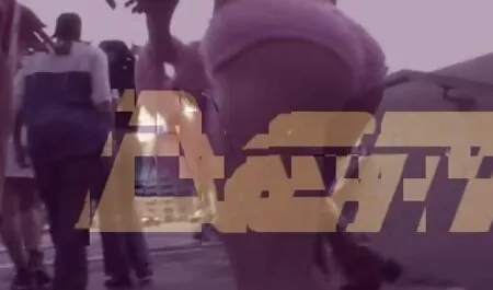 Amelia Skye pisál egy nagy kakas, rábaszik. szép puncik